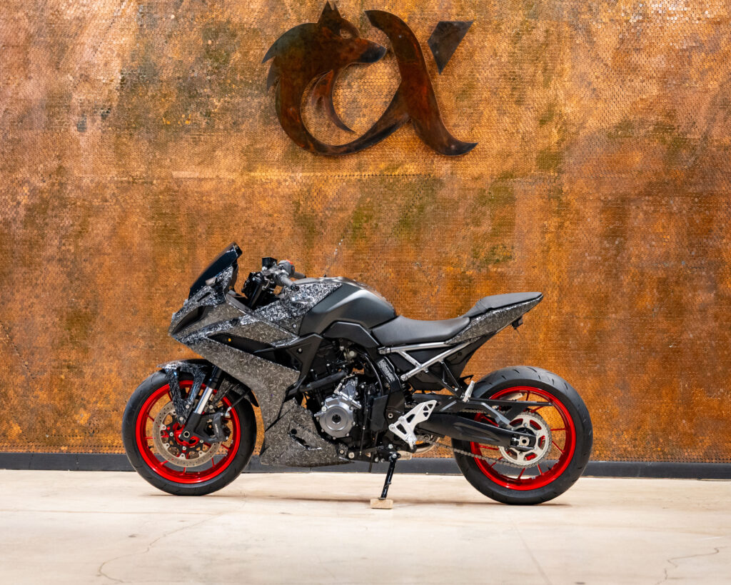 2024 ZUSUKI GSX-8R
