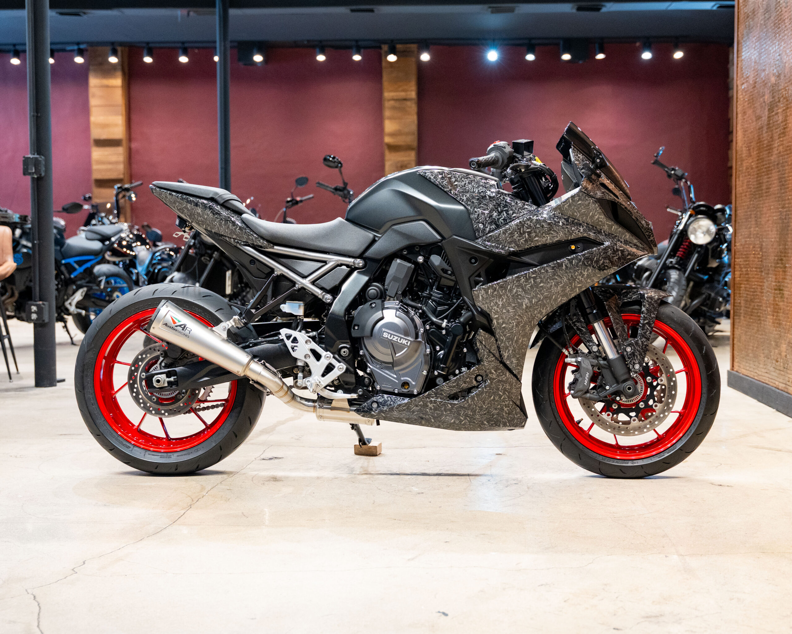 2024 ZUSUKI GSX-8R