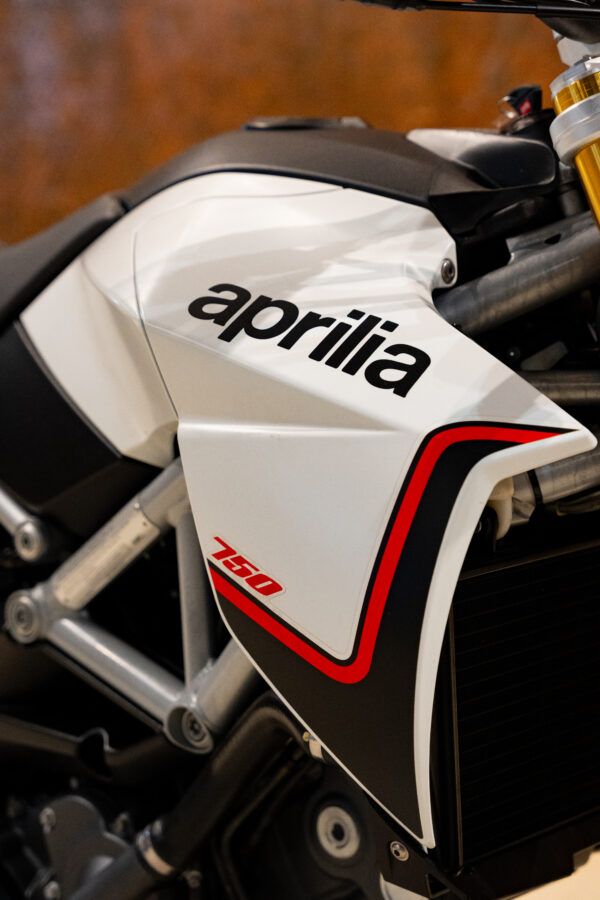 2014 APRILIA DORSODURO 750 ABS - Image 8