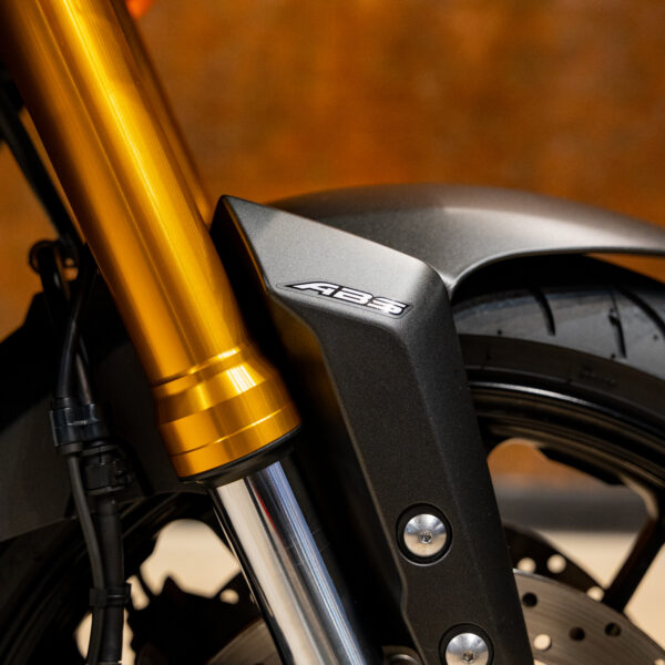 2015 YAMAHA FJ-09 - Image 8