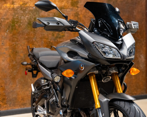 2015 YAMAHA FJ-09 - Image 10
