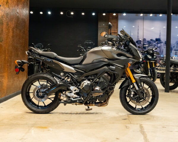 2015 YAMAHA FJ-09 - Image 11