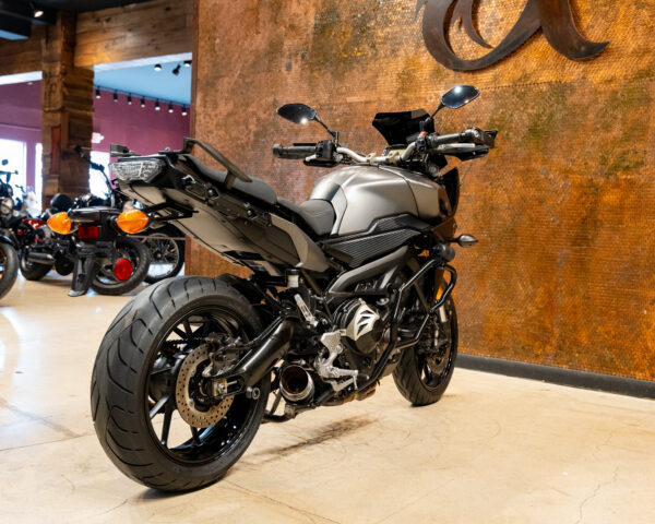 2015 YAMAHA FJ-09 - Image 6