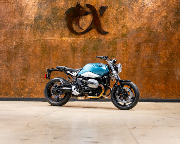 2021 BMW RNINE T PURE - Image 2