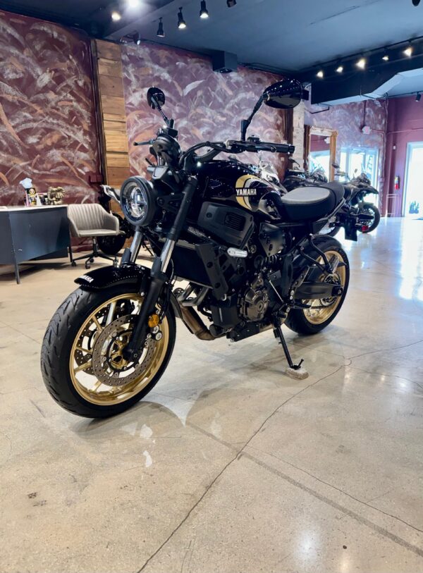 2023 YAMAHA XSR700 - Image 4