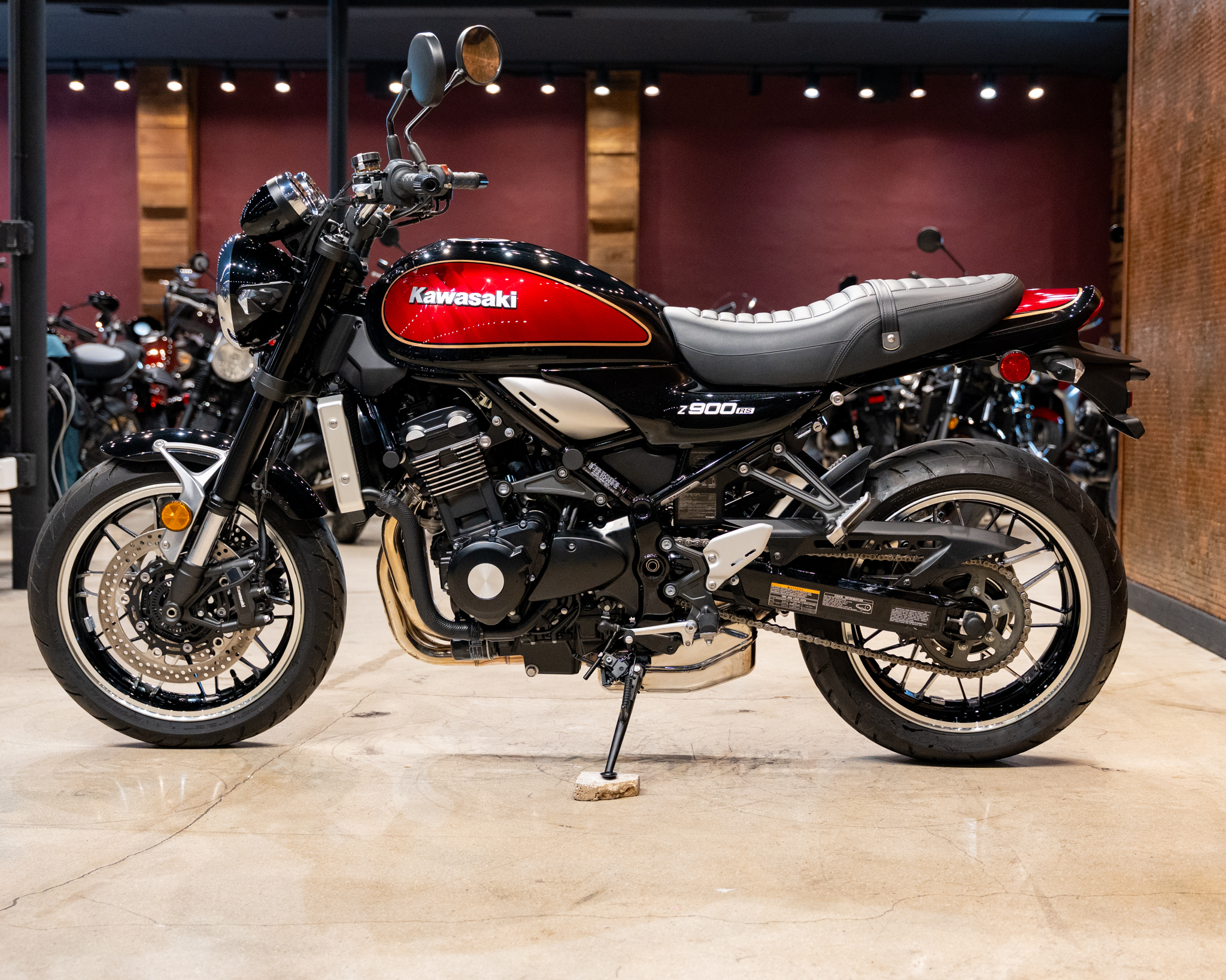 2023 KAWASAKI Z900 RS - Image 6