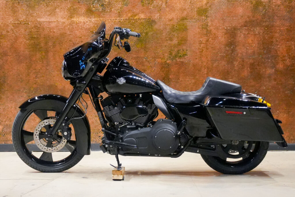 2010 HARLEY DAVIDSON STREET GLIDE CUSTOM