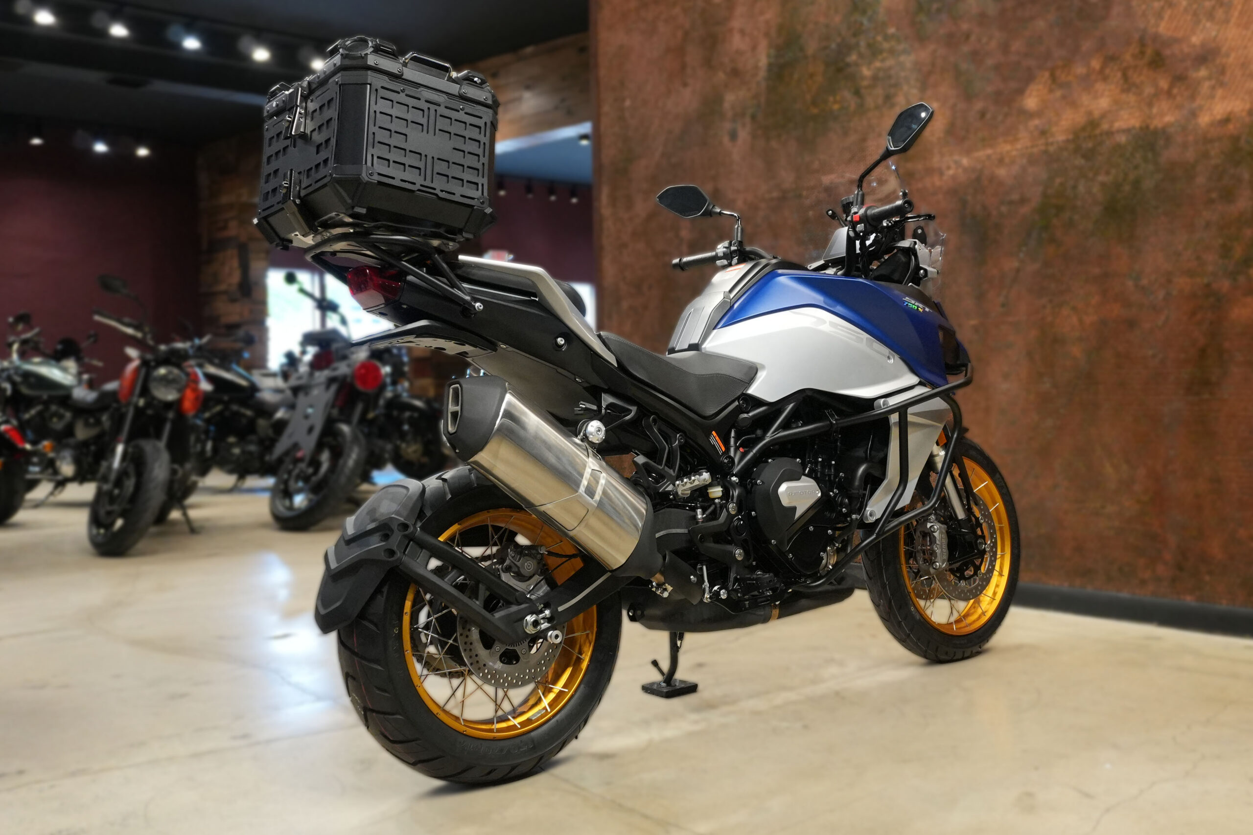 2023 QJ MOTOR SRT750