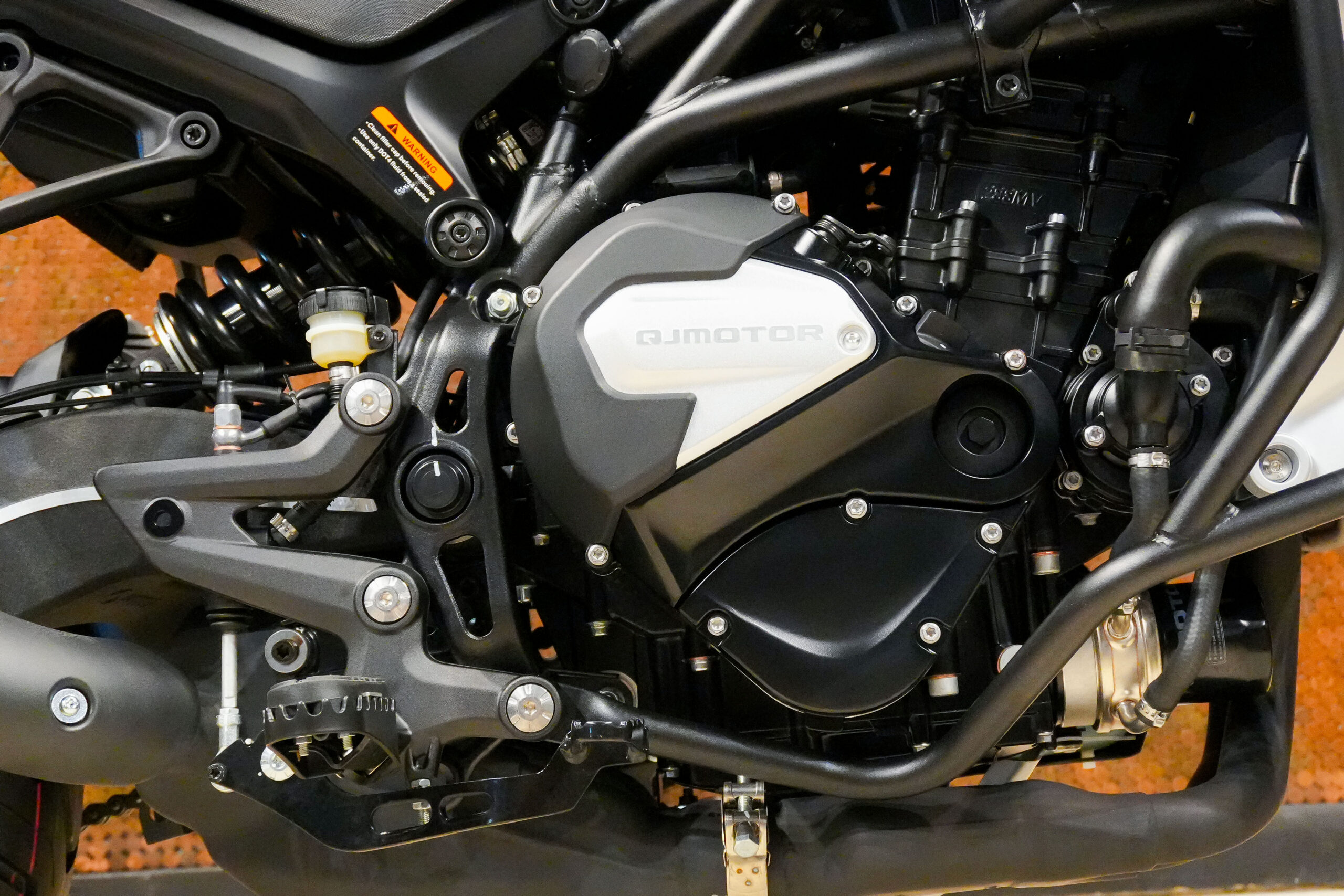 2023 QJ MOTOR SRT750