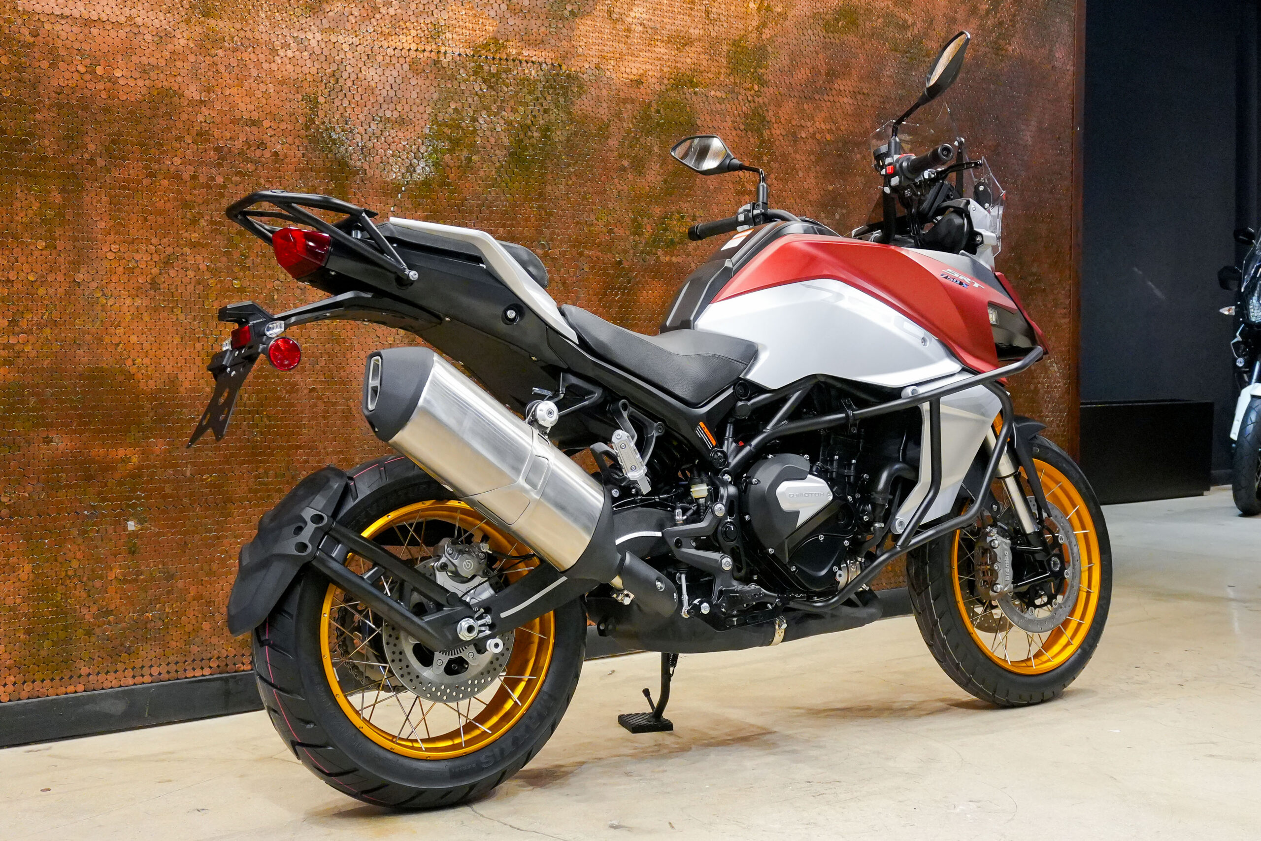 2023 QJ MOTOR SRT750