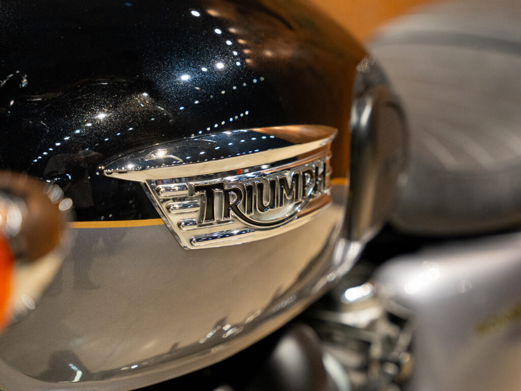 2013 TRIUMPH T100 BONNEVILLE (SIDE CAR)