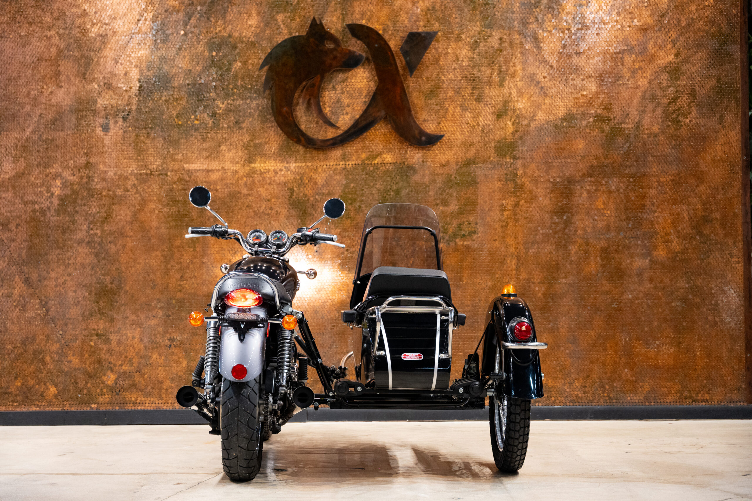 2013 TRIUMPH T100 BONNEVILLE (SIDE CAR)