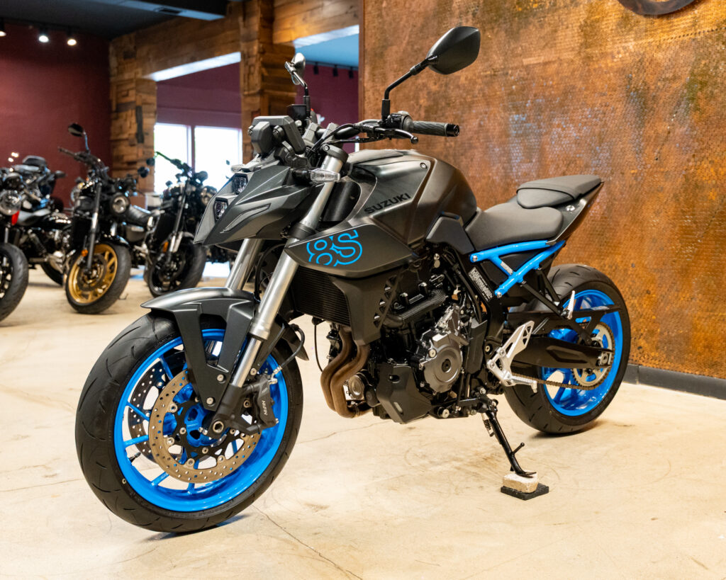 2024 SUZUKI GSX-8S