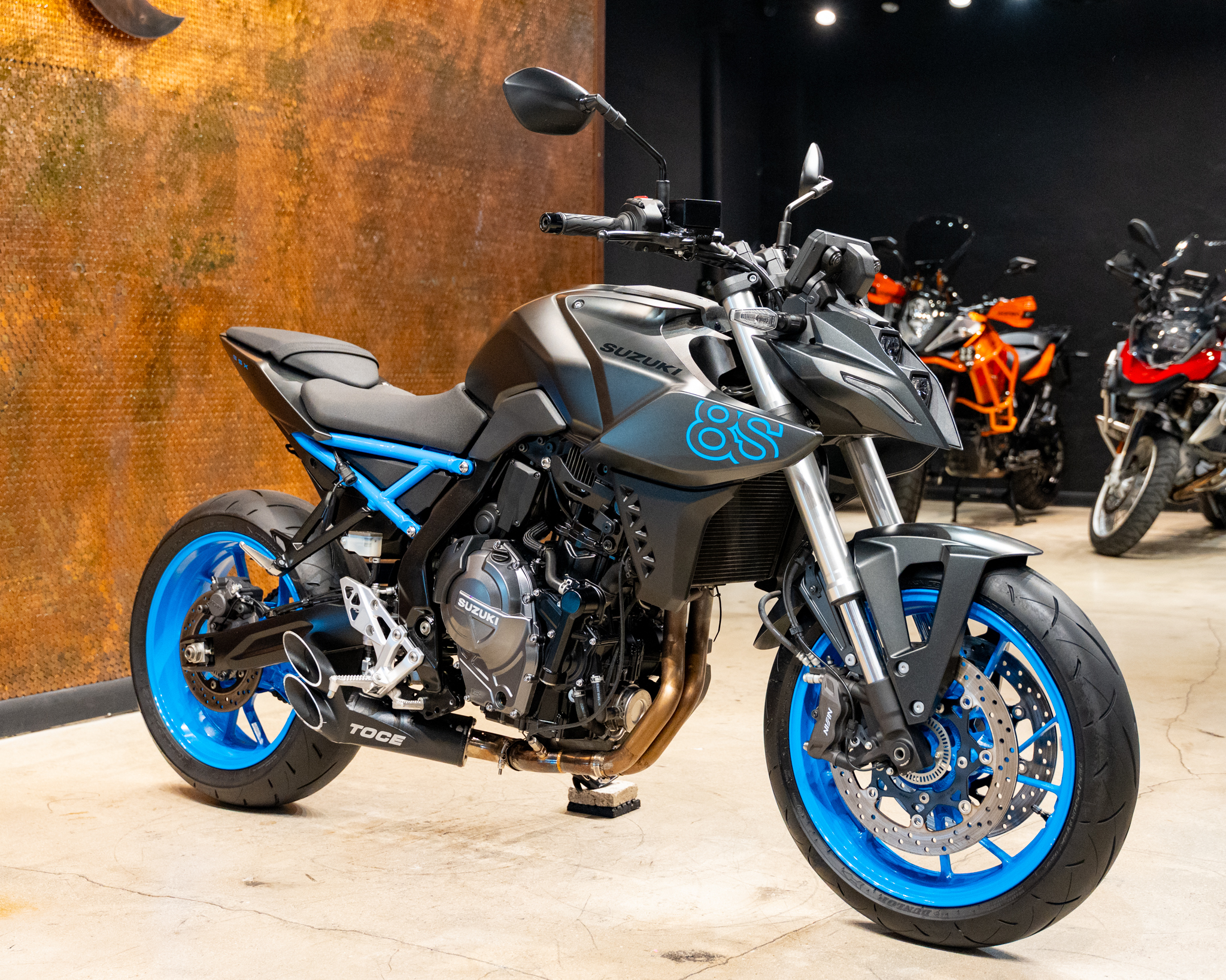 2024 SUZUKI GSX-8S