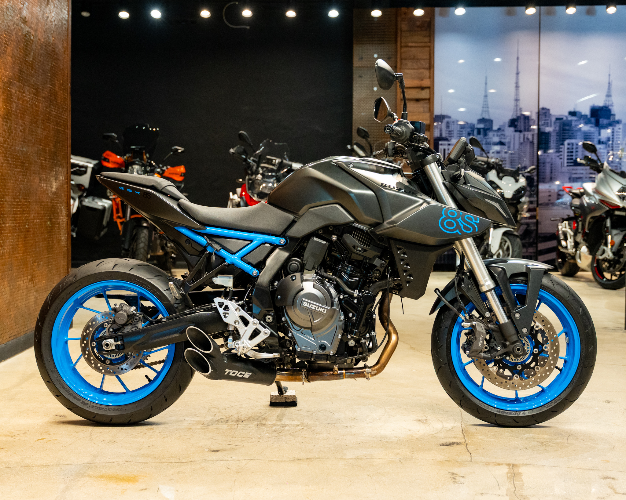 2024 SUZUKI GSX-8S