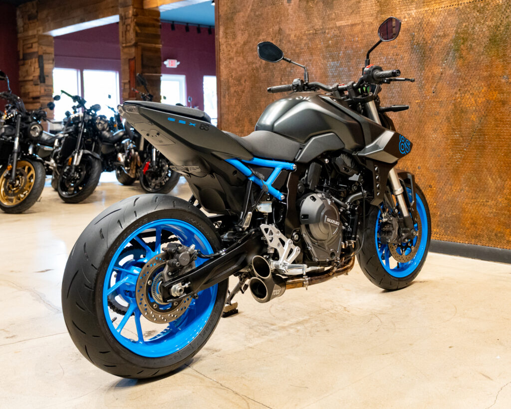 2024 SUZUKI GSX-8S