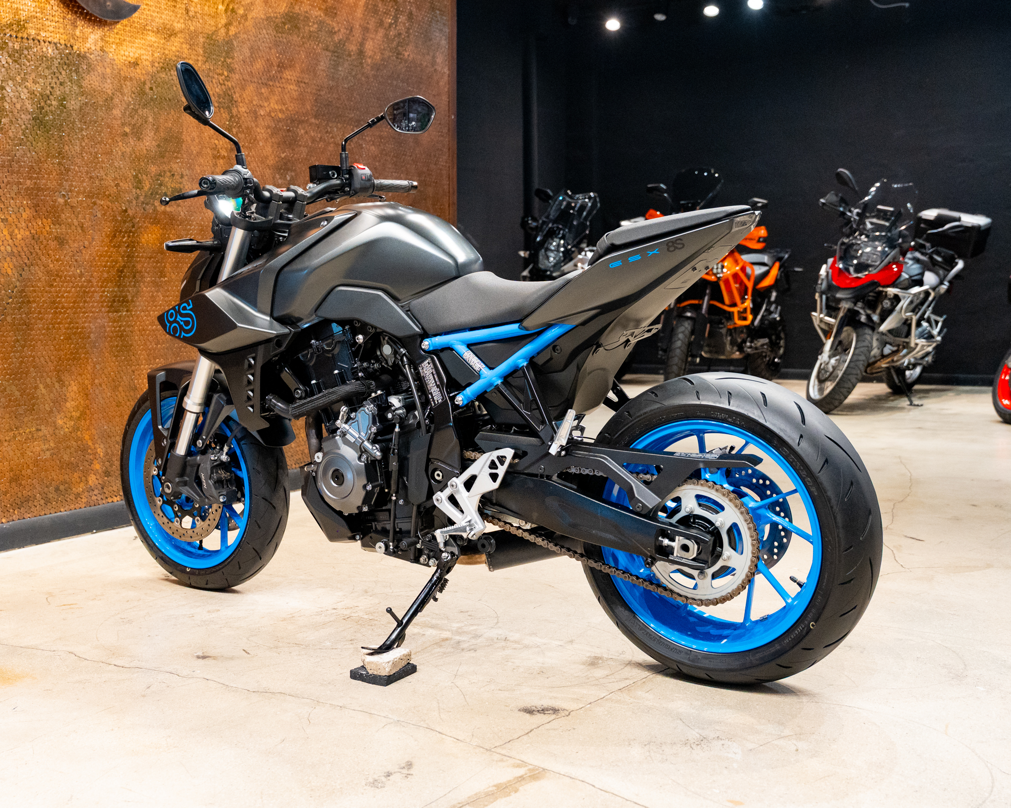 2024 SUZUKI GSX-8S