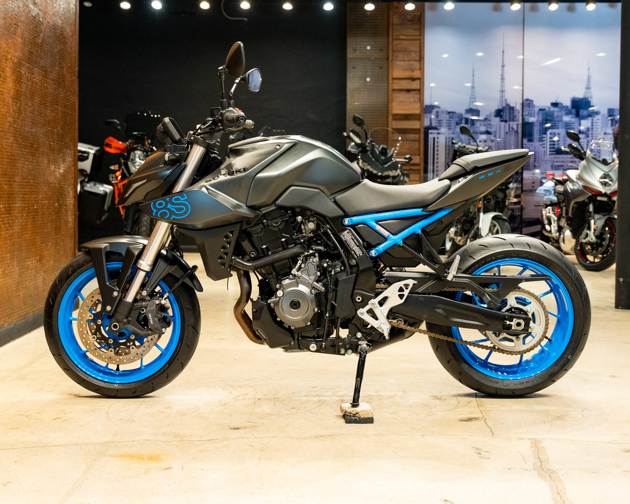 2024 SUZUKI GSX-8S