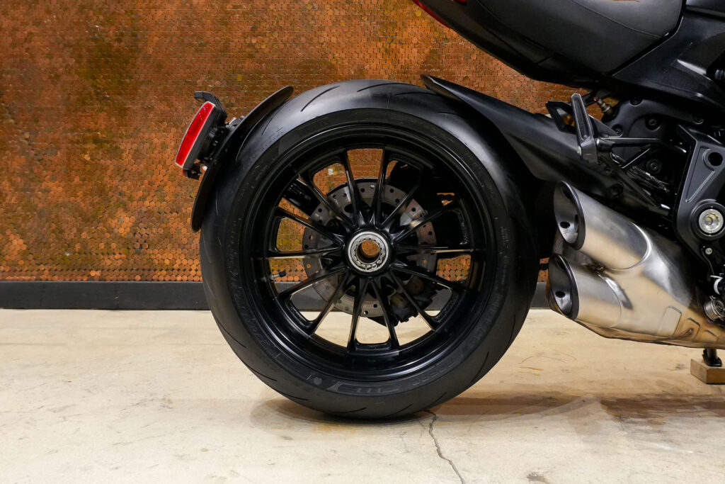 2021 DUCATI DIAVEL 1260