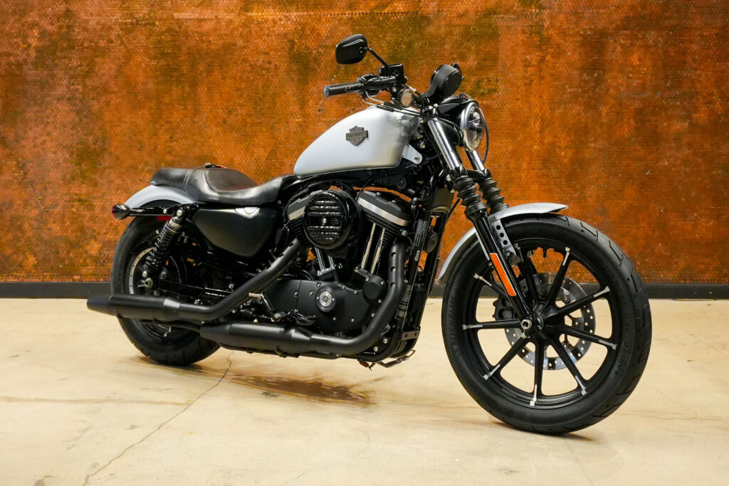 2020 HARLEY DAVIDSON SPORTSTER IRON 883