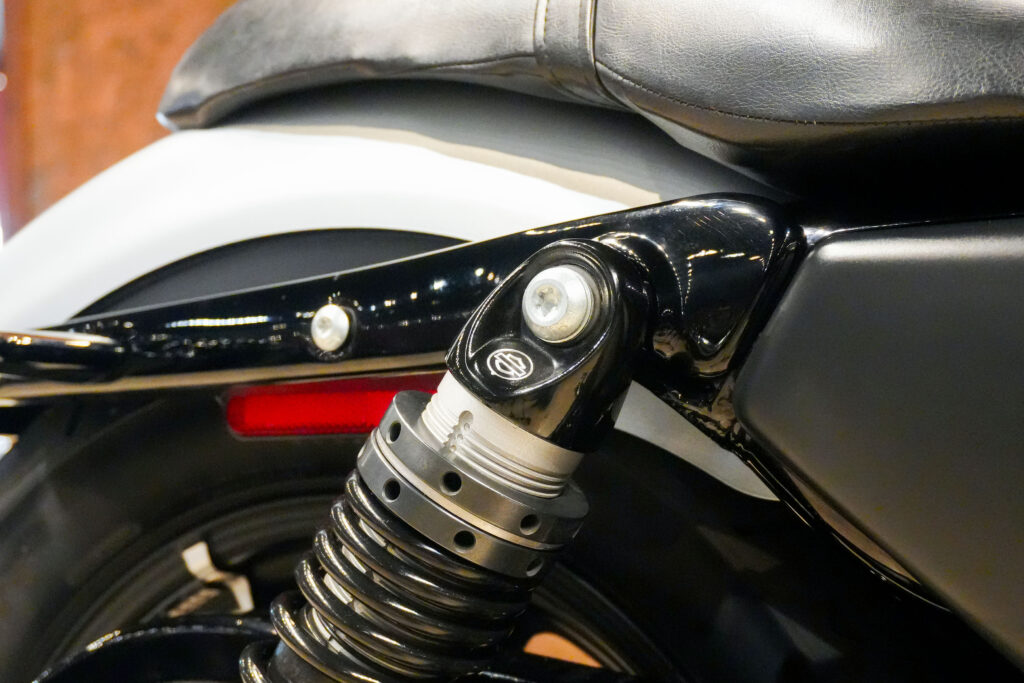 2020 HARLEY DAVIDSON SPORTSTER IRON 883