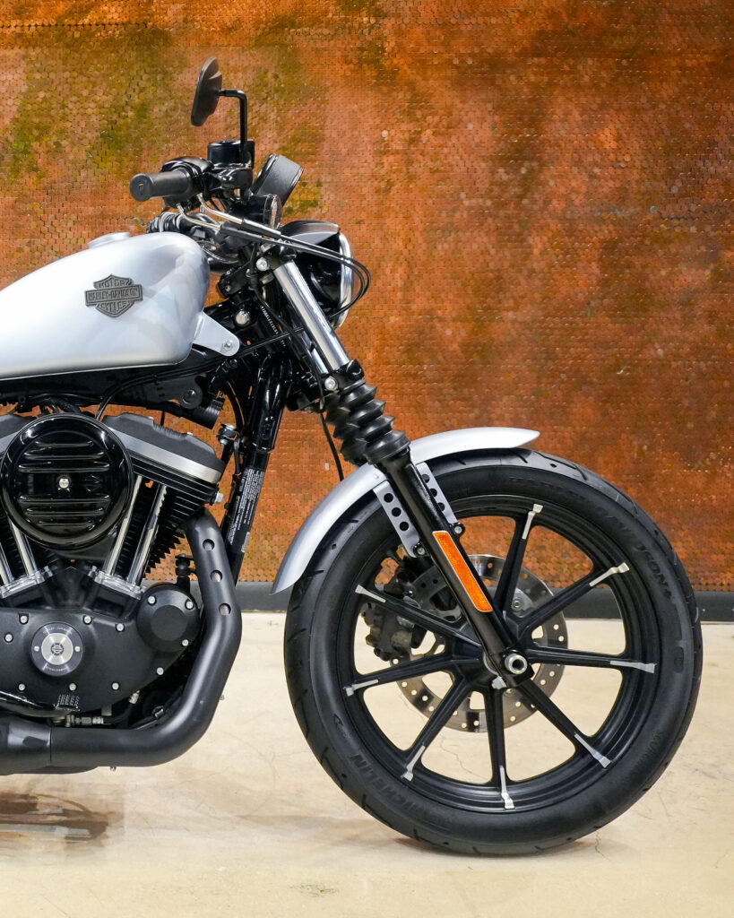 2020 HARLEY DAVIDSON SPORTSTER IRON 883