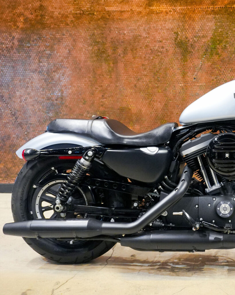 2020 HARLEY DAVIDSON SPORTSTER IRON 883
