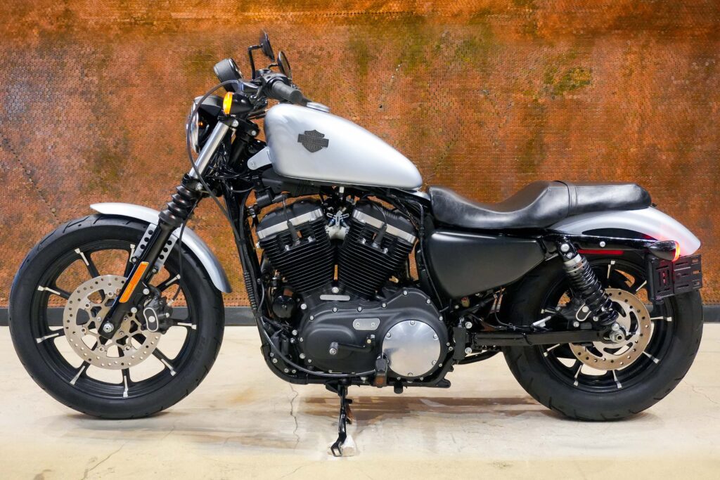 2020 HARLEY DAVIDSON SPORTSTER IRON 883