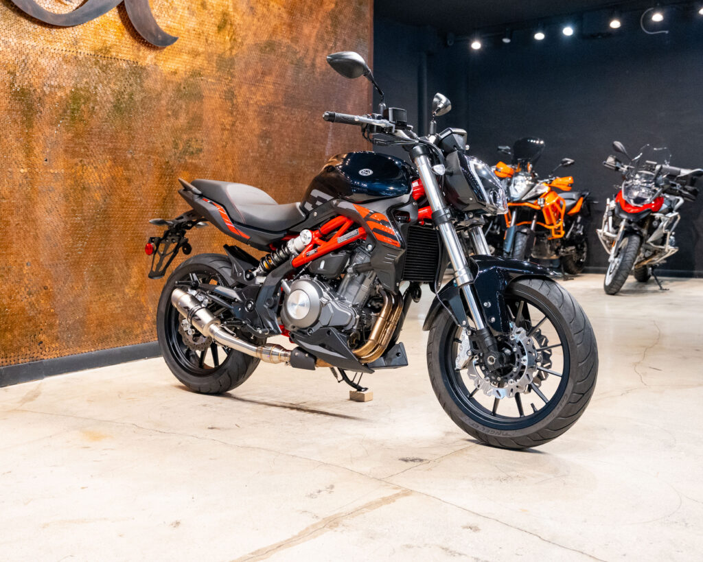 2023 BENELLI 302S