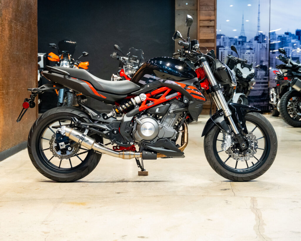 2023 BENELLI 302S