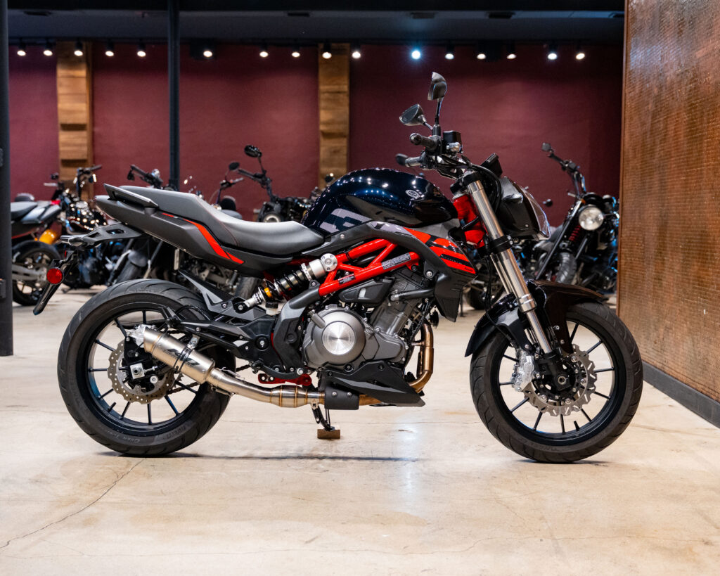 2023 BENELLI 302S
