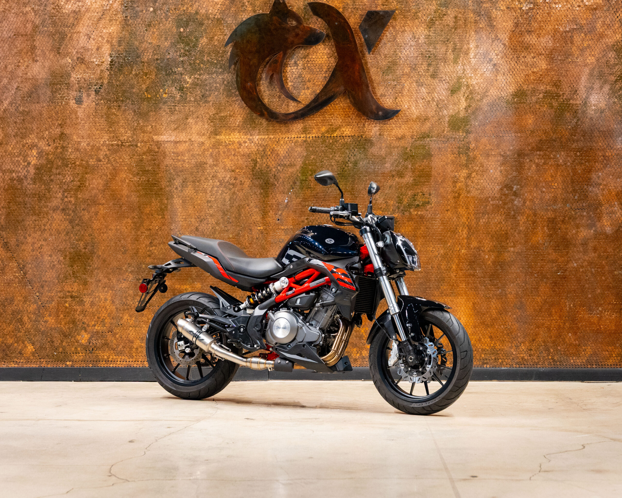 2023 BENELLI 302S