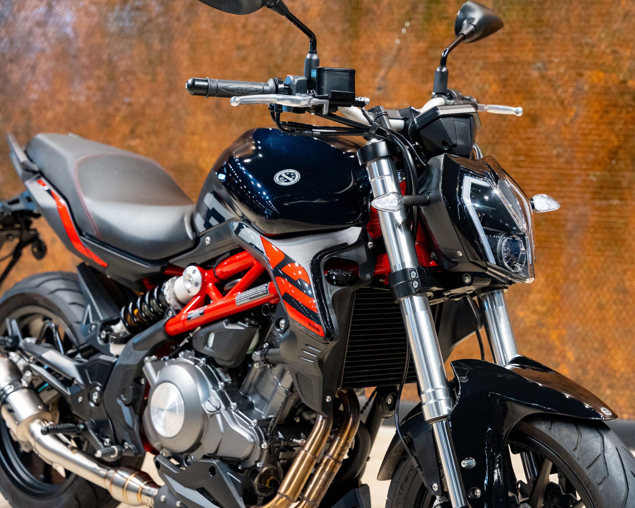 2023 BENELLI 302S