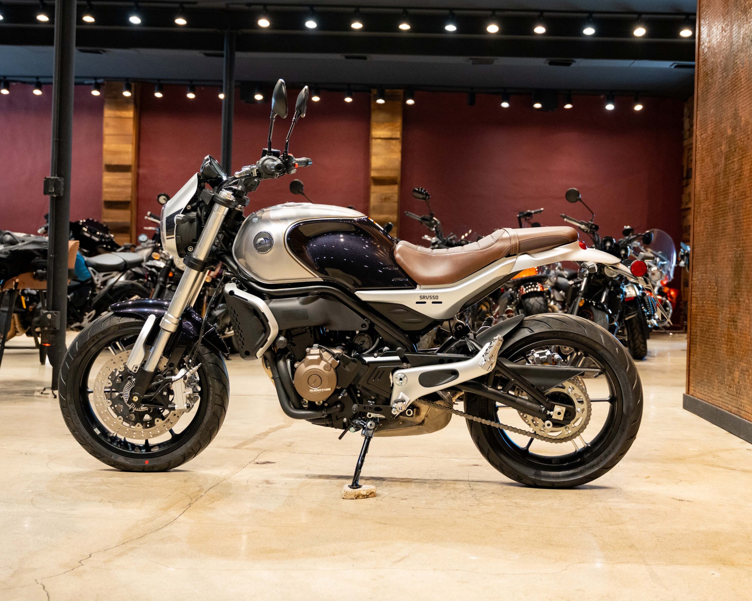 2023 QJ MOTORS/KEEWAY SRV550