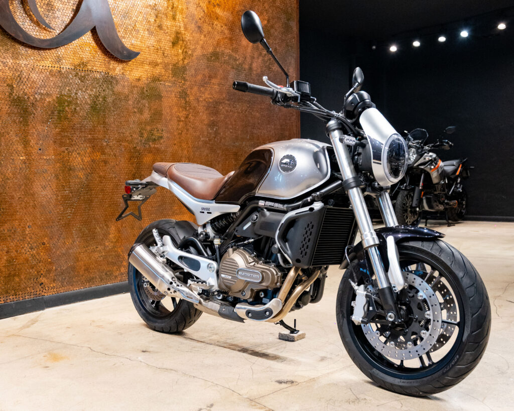 2023 QJ MOTORS/KEEWAY SRV550