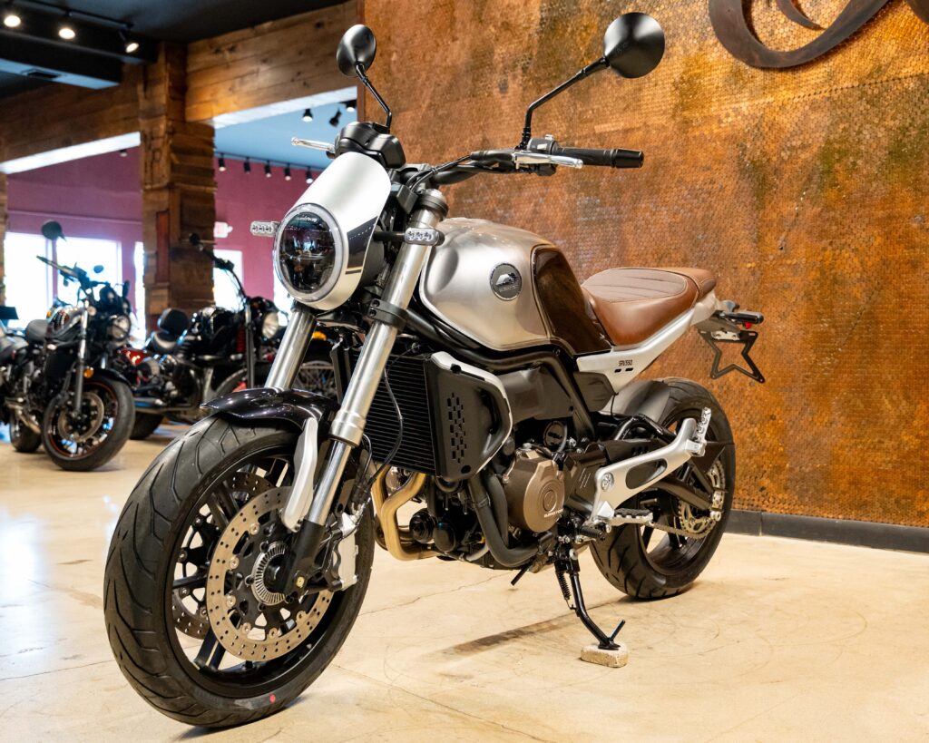 2023 QJ MOTORS/KEEWAY SRV550