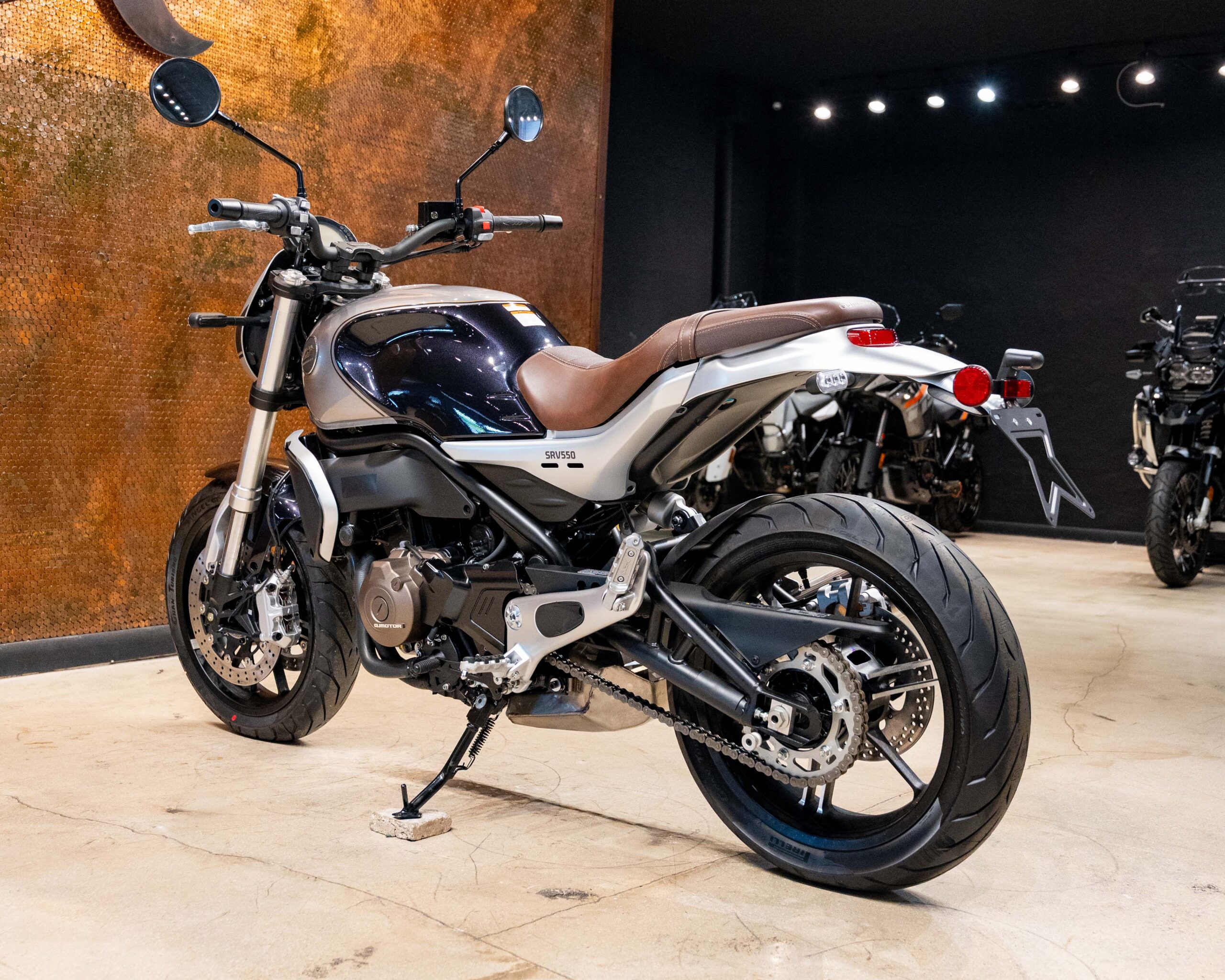 2023 QJ MOTORS/KEEWAY SRV550