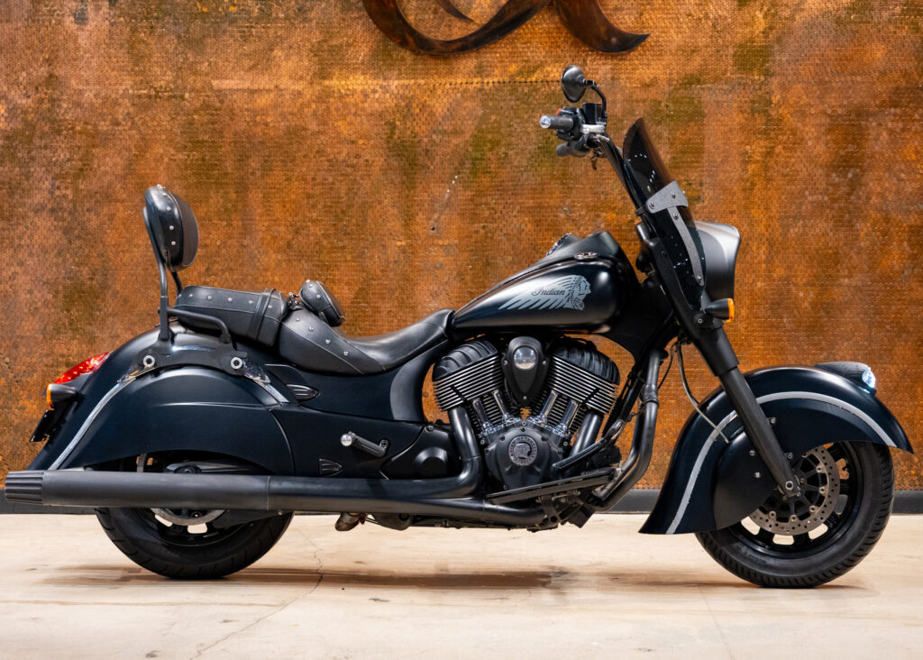 2016 INDIAN CHIEF DARK HORSE