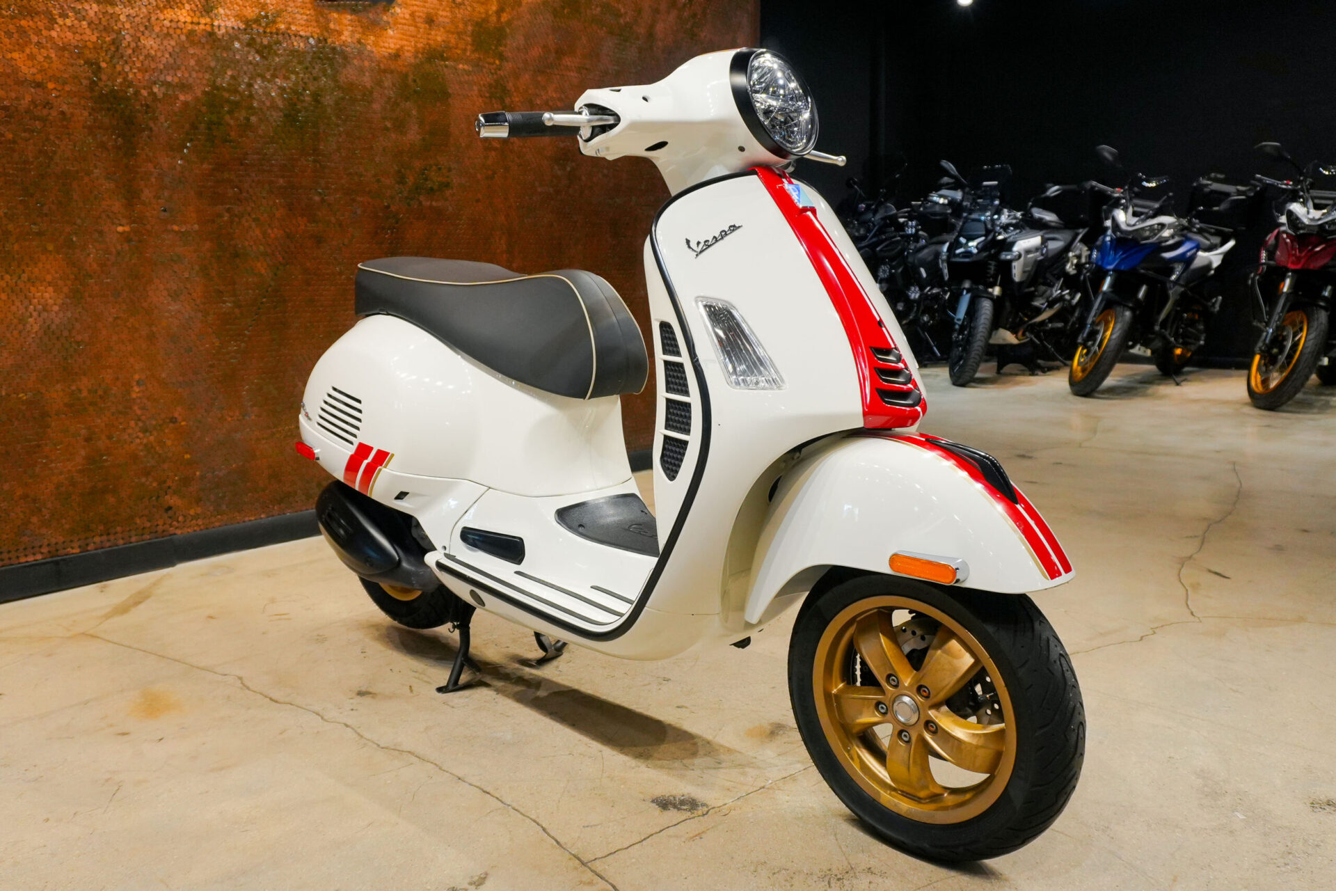2021 VESPA GTS300 SUPER SPORT