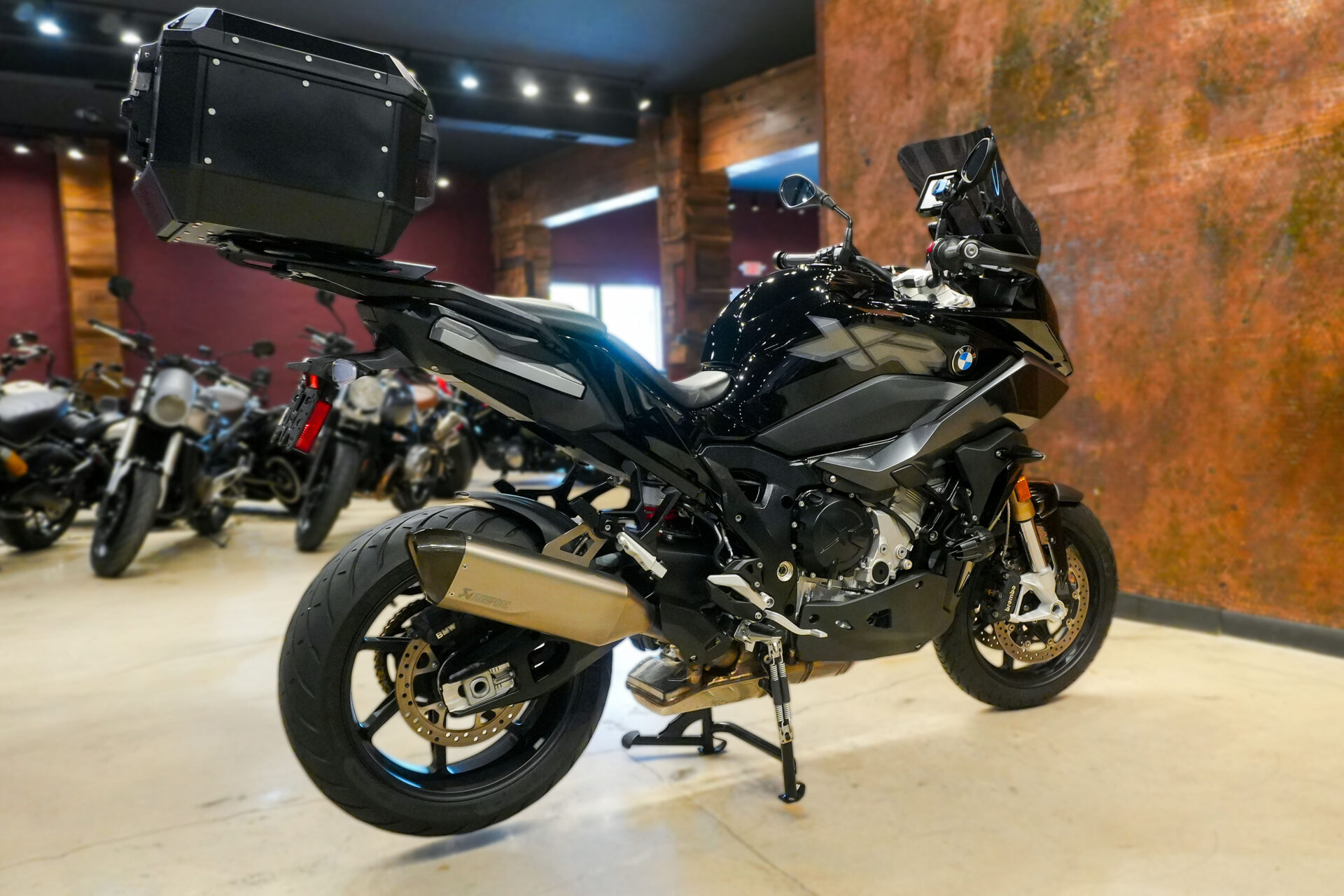 2022 BMW S1000XR