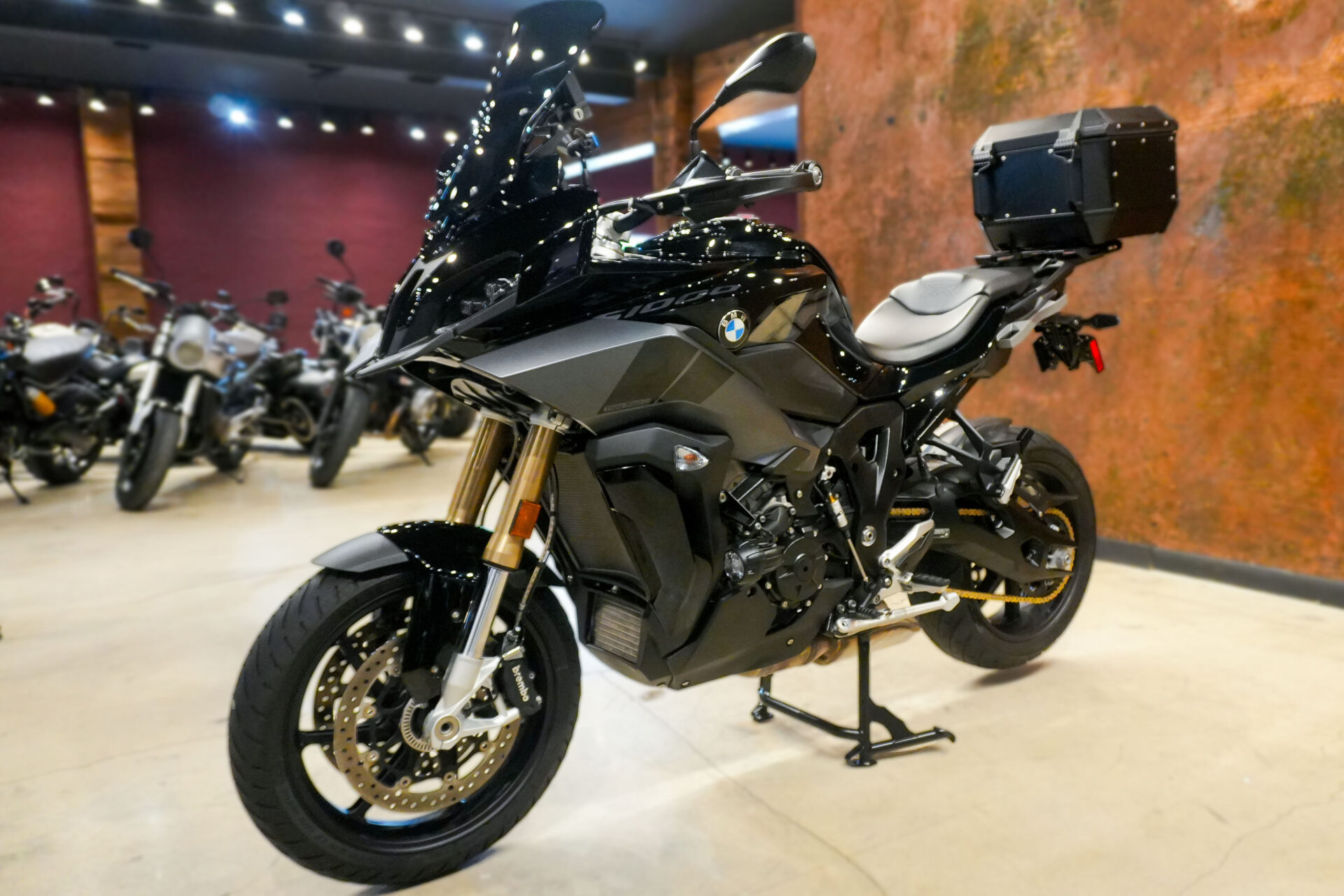 2022 BMW S1000XR