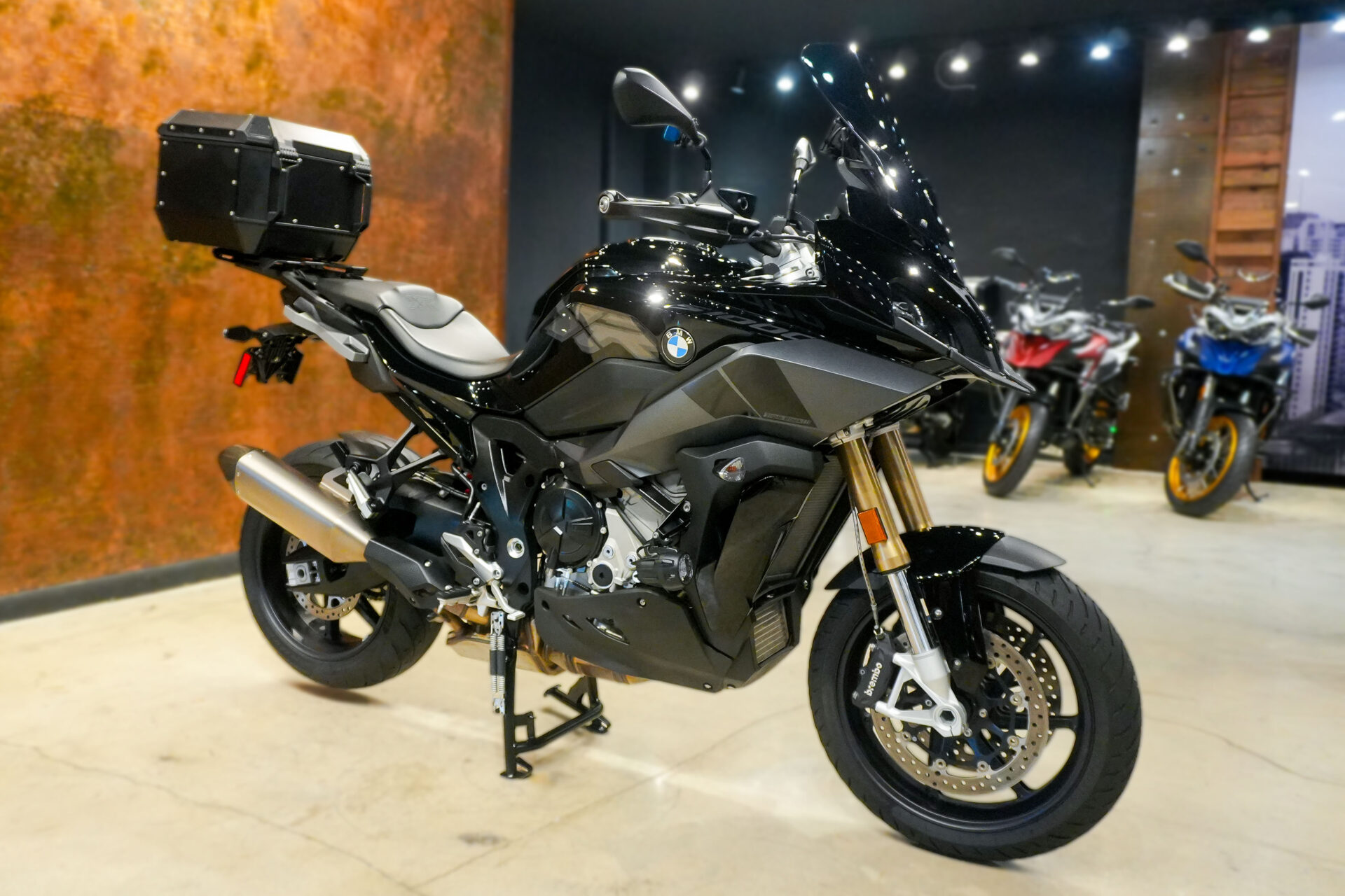 2022 BMW S1000XR