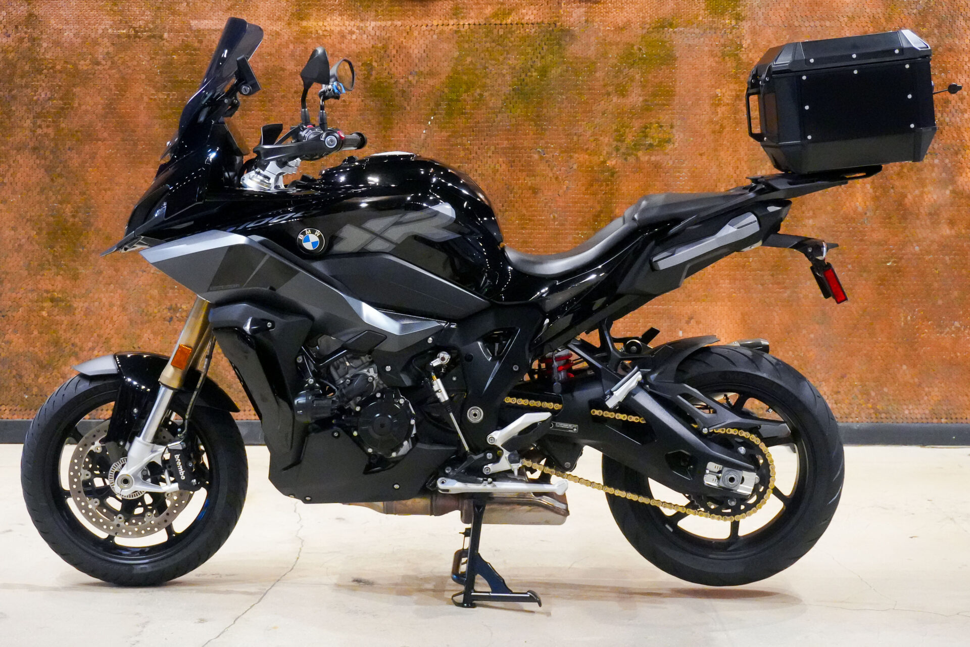 2022 BMW S1000XR