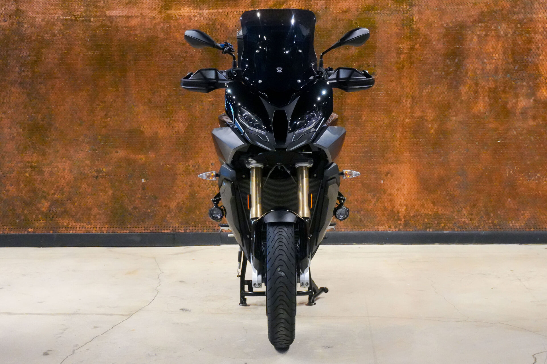 2022 BMW S1000XR