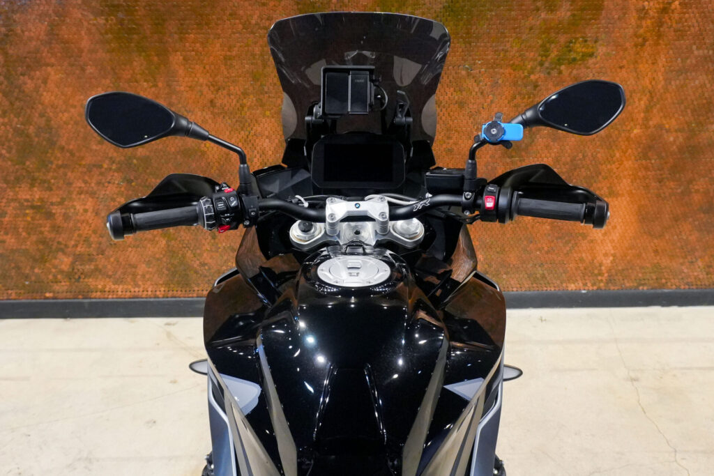 2022 BMW S1000XR