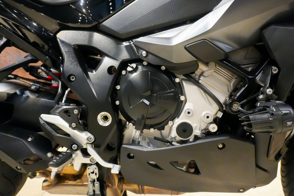 2022 BMW S1000XR